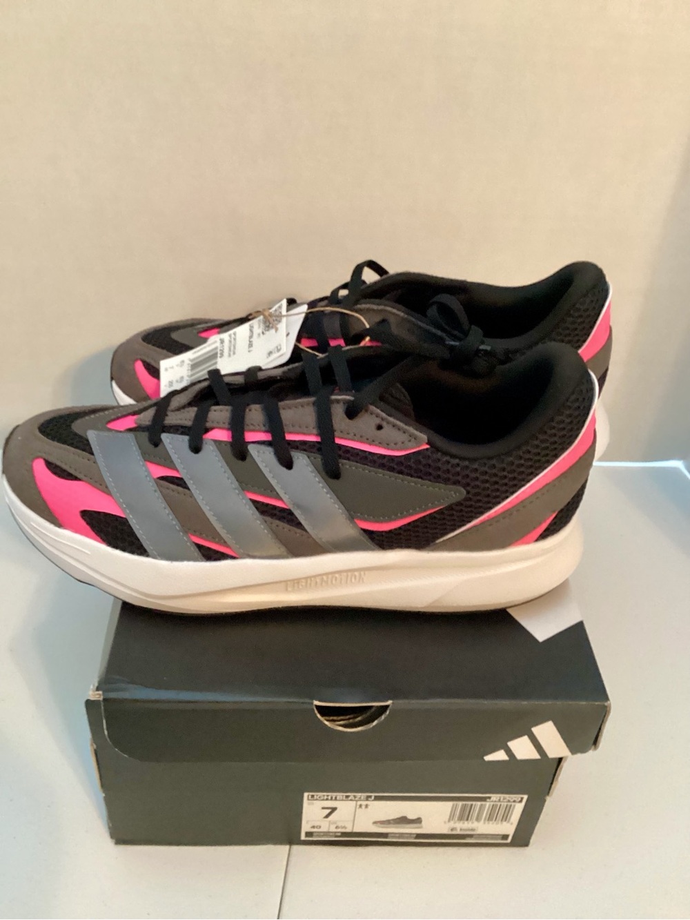 Adidas Lightblaze  Women’s  Shoes Size 7 Black Gray Pink Sneakers NW
